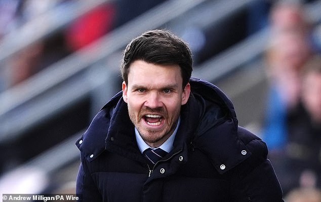 “El jefe de los Rangers, Danny Rohl, está orgulloso de la victoria tras el “emotivo” examen de medio tiempo.