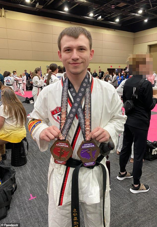 Profesora de taekwondo acusada de agredir sexualmente a una niña de 13 años en una clase privada