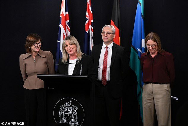 Jacinta Allan está sacudida por renuncias masivas cuando TRES ministros anuncian sus renuncias meses antes de las elecciones estatales.