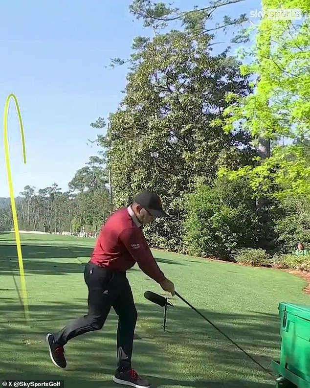 Los fanáticos del golf piden que se revoquen los privilegios vitalicios del ex campeón del Masters por su comportamiento en la crisis de Augusta.