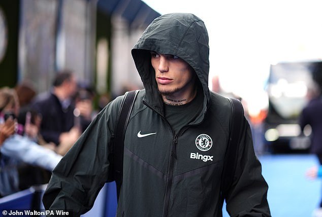 Alejandro Garnacho elimina videos del Chelsea de su cuenta de TikTok y vuelve a publicar a los fanáticos del Man United exigiendo su regreso, luego de informes de que los Blues quieren un nuevo extremo izquierdo.