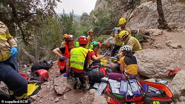 Un hombre y una mujer mueren al ser alcanzados por unas rocas mientras escalaban con un grupo en Montserrat
