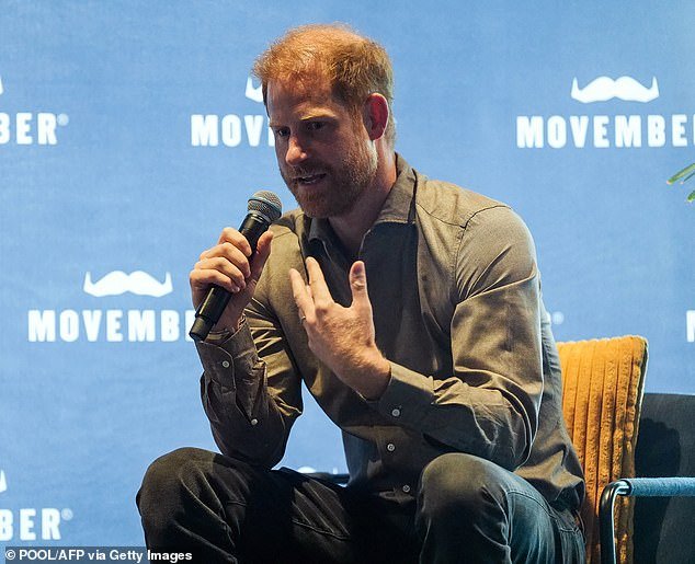El Príncipe Harry habla sobre la lucha cuando su hijo Archie nació en un panel de discusión sobre salud mental de hombres durante una gira casi real en Australia, pero Meghan no está por ningún lado