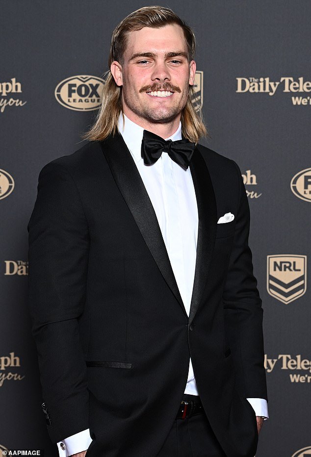 Una de las estrellas más importantes de la NRL anuncia un extraño regreso al deporte después de sorprender a los fanáticos al retirarse con solo 27 años.