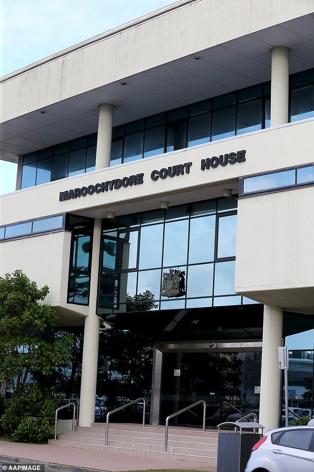 Masajista de 58 años acusado de violación después de que OCHO mujeres afirmaran haber sido abusadas sexualmente por él