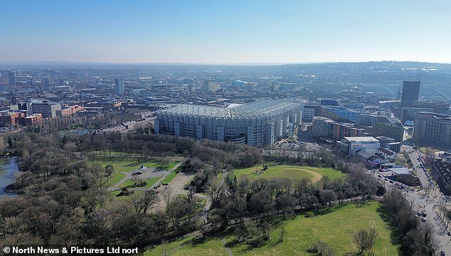 Newcastle Confidential: Revelado – Toon analiza el SEGUNDO sitio para el nuevo estadio, los murciélagos se apoderan del sitio de Leazes Park, los saudíes vuelan a la cumbre de Matfen Hall, cómo afectará la desaparición del LIV al club, la recuperación de la lesión de Bruno Guimarae y la verdad sobre el futuro de Anthony Gordon