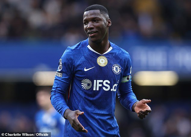 La estrella del Chelsea quiere firmar un nuevo contrato para reforzar al técnico Liam Rosenior, que se encuentra bajo presión… y los propietarios esperan que pueda tranquilizar a los aficionados escépticos.