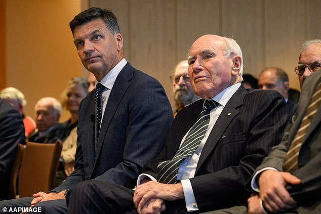 ¿Confundido, perdiendo relevancia, condenado al fracaso? Un partido político que refleja esta descripción: PETER VAN ONSELEN