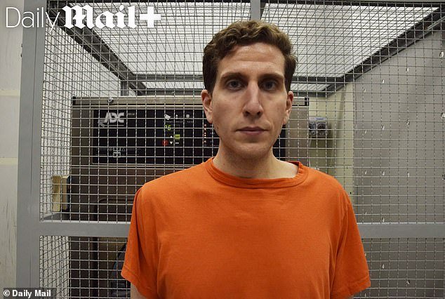 Colección inquietante e invisible de fotografías del cuerpo de Bryan Kohberger: expuesto e hinchado, con su deformidad secreta expuesta… vea sus cicatrices de asesinato después de que las valientes víctimas se defendieran.