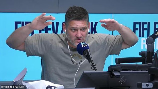 La estrella de la AFL, Brendan Fevola, revela su propia pesadilla en rehabilitación mientras pide a los fanáticos que eviten a Elijah Hollands después de un inquietante episodio en el campo.