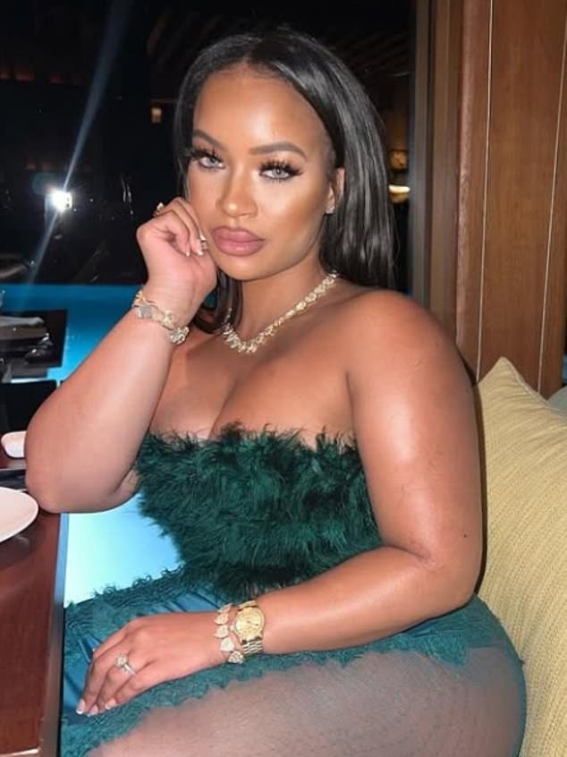 Influencer arrestado por intento de asesinato después de que su rival en las redes sociales fuera atropellado por un automóvil afuera del club a las 4 am después de una ‘pelea’ captada en video