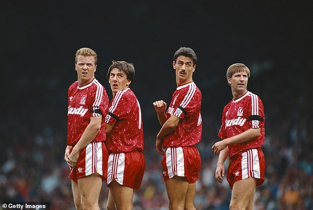 Es una ex estrella legendaria del Liverpool que ganó a lo grande en una carrera estelar en Anfield antes de hacerse un nombre en Estados Unidos. ¿Por qué esta leyenda de Kop subasta su tesoro de premios importantes?