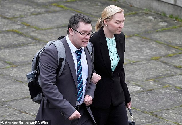 Revelado: La mujer que apoyó al consultor de TI cuando se enfrentó a la corte por llevar a su primera esposa al suicidio en un ‘tsunami de abuso’