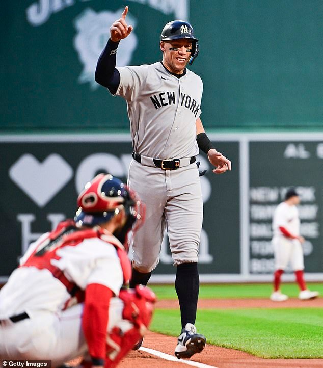 Los fanáticos de los Medias Rojas se vuelven contra el equipo después de descubrir un artículo ‘vergonzoso’ en una tienda de artículos: ‘Deberían perder la propiedad’