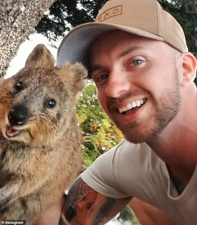 El ex francotirador militar que ejecutó al jefe motociclista Nick Martin frente a cientos de espectadores en una competición de carreras de resistencia en Perth ha quedado expuesto por primera vez en cinco años.