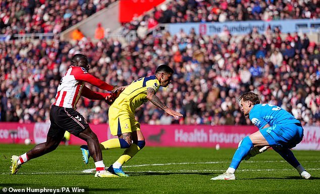 Los expertos creen que Brian Brobbey DEBERÍA ser expulsado contra el Tottenham tras provocar la lesión que puso fin a la temporada a Cristian Romero