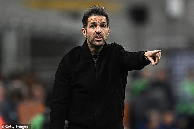 Cesc Fábregas rompe su silencio sobre el trabajo en el Chelsea: la leyenda del club responde a los vínculos con Stamford Bridge después de que el propietario de Como admitiera que el entrenador es “libre de irse si quiere” tras el despido de Liam Rosenior.