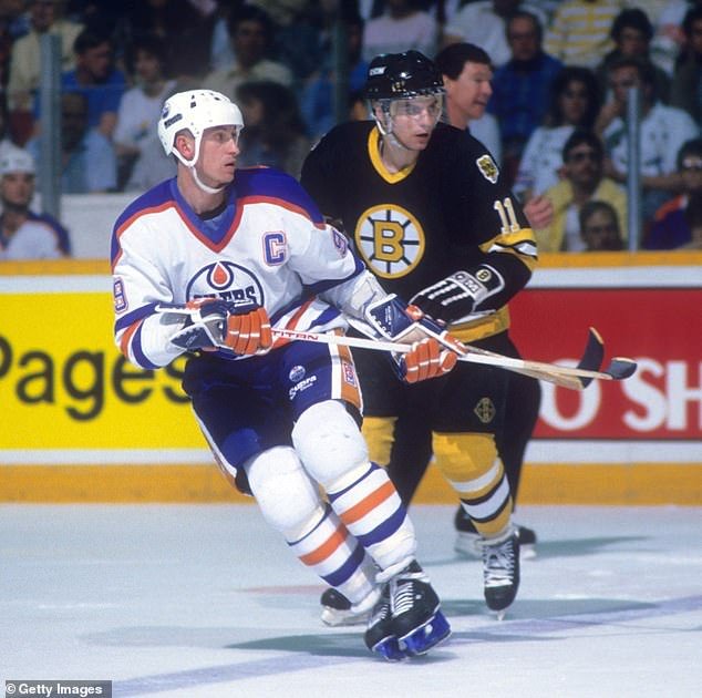 La camiseta de la Copa Stanley de 1988 de Wayne Gretzky bate récords en una subasta y se vende a un precio impresionante