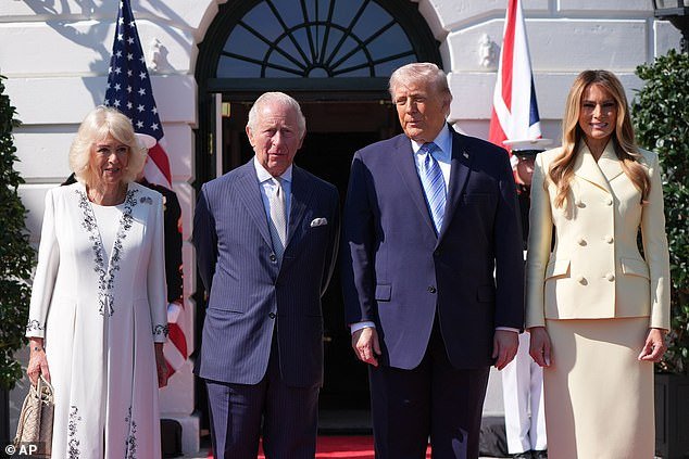 Trump y Melania dan la bienvenida al rey Carlos y a la reina Camilla a la Casa Blanca mientras las preocupaciones de seguridad eclipsan la histórica reunión.