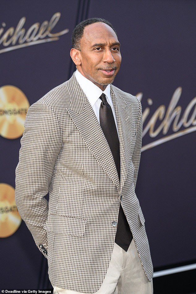 La guerra de Stephen A. Smith con NASCAR continúa mientras el legendario piloto responde a los comentarios virales de la estrella de ESPN: “Él no sabe absolutamente nada”