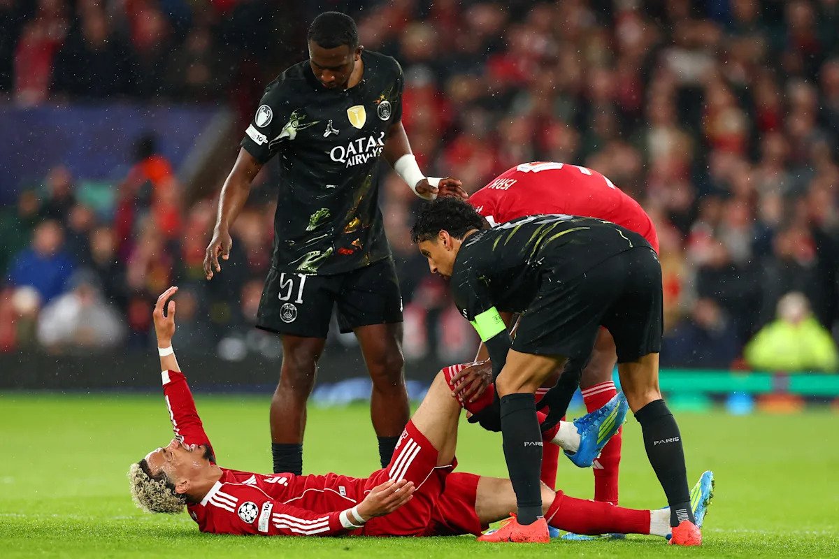 El francés Hugo Ekitike sufrió una rotura del tendón de Aquiles y se perdería el Mundial