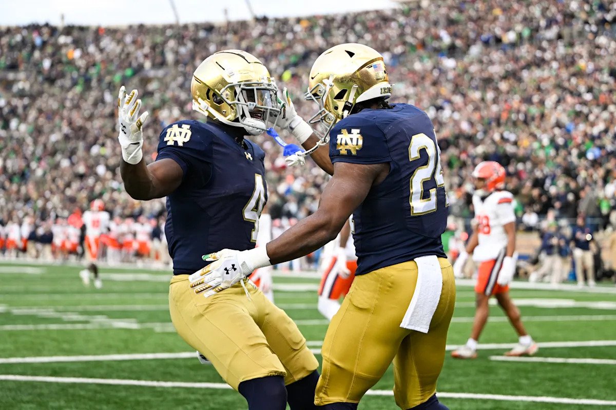 Jadarian Price y Jeremiyah Love de Notre Dame se convierten en los primeros compañeros de equipo seleccionados como los primeros 2 RB en un solo draft desde la fusión NFL-AFL.
