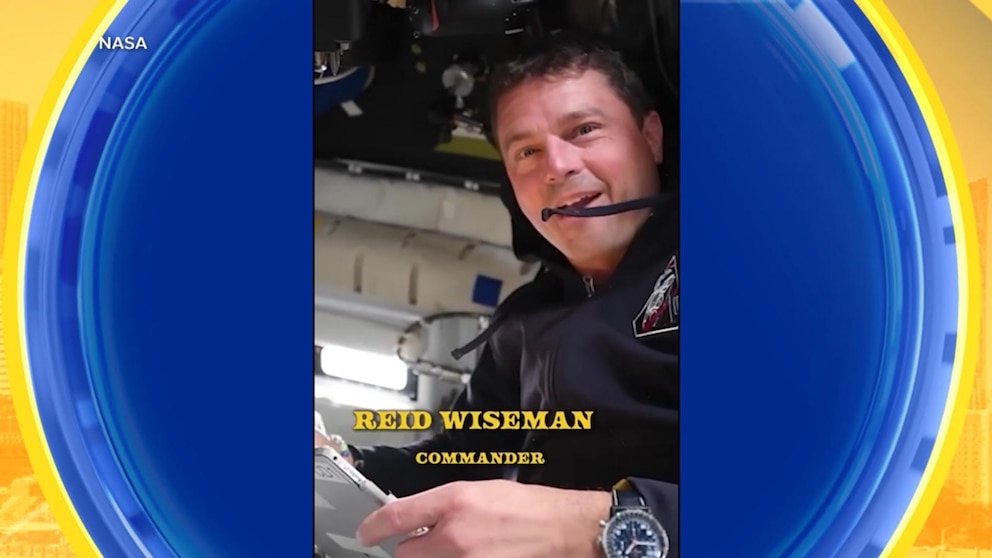 MIRAR: El equipo de Artemis II recrea la apertura de ‘Full House’