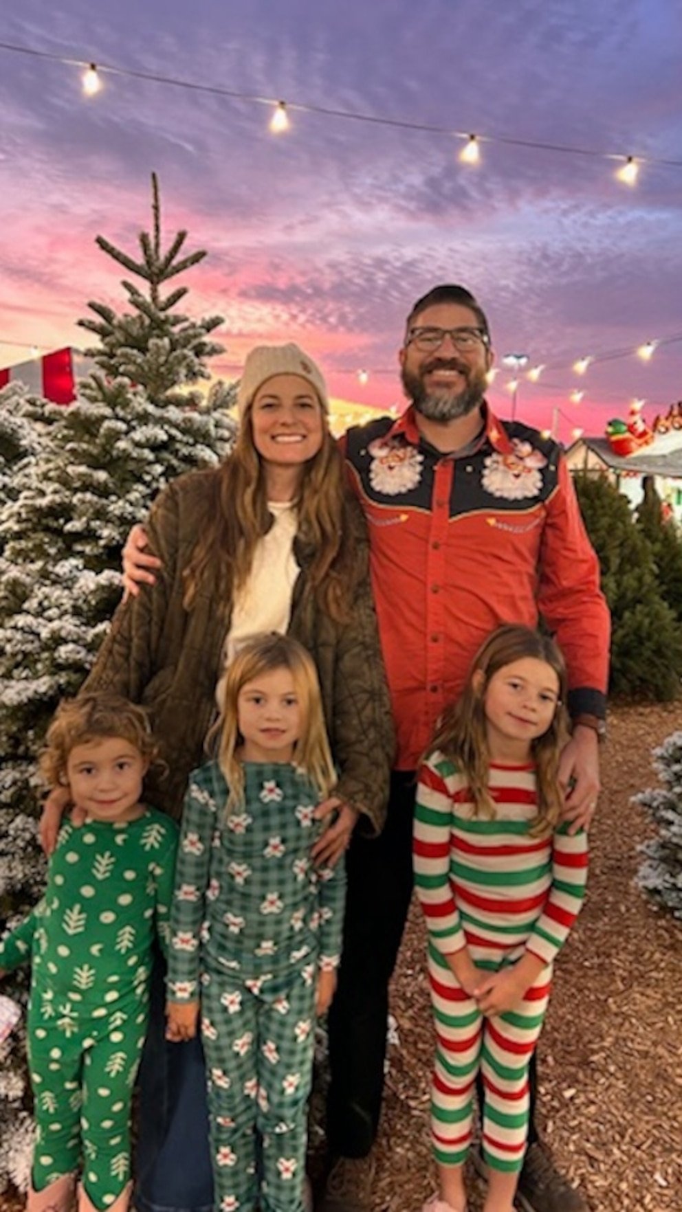 MIRAR: Padres de tres hijos hablan simultáneamente sobre cómo luchar juntos contra el cáncer