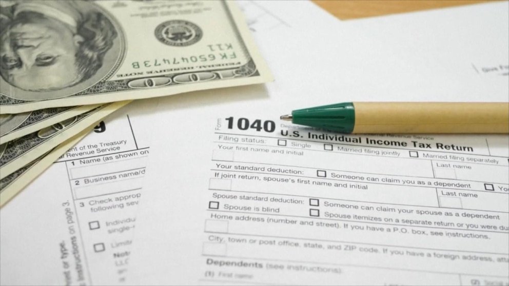 Video ¿Qué pasa si no cumple con la fecha límite de impuestos y cuál es la multa?