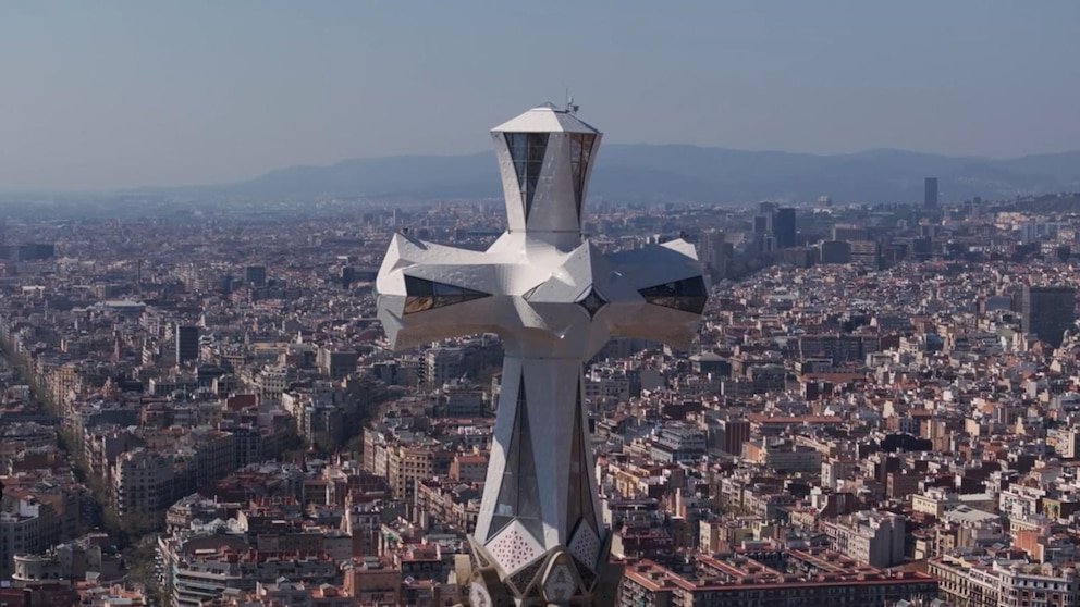 MIRA: Vistas nunca antes vistas desde la Sagrada Familia