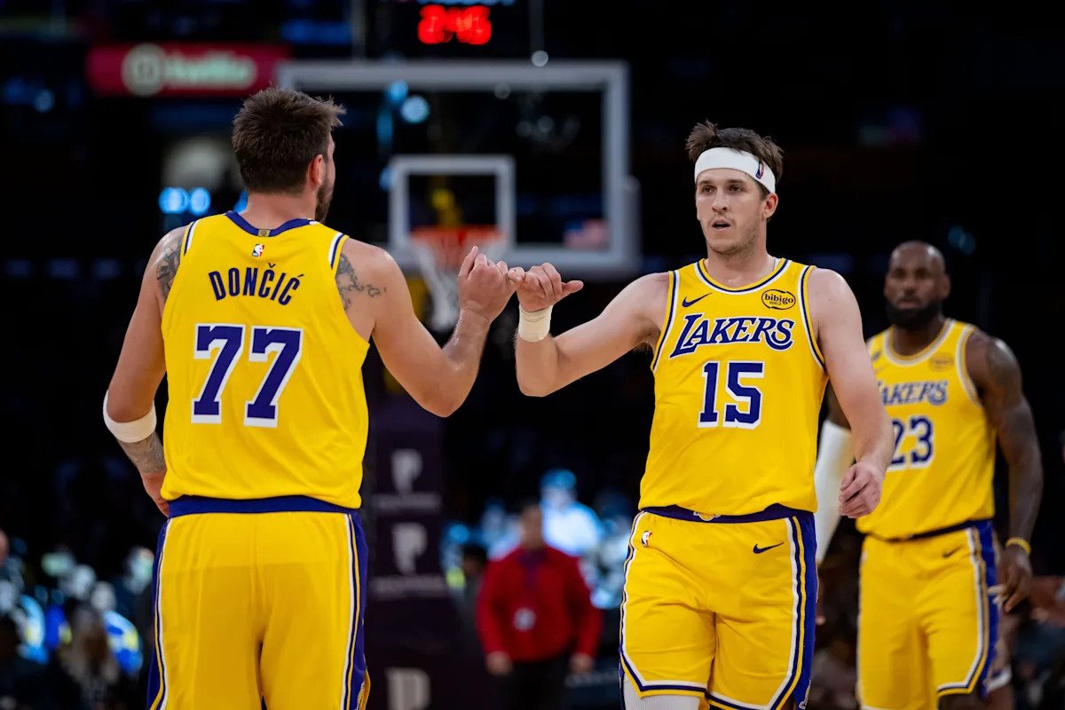 La distensión en el tendón de la corva de Luka Dončić se reevalúa antes de la serie de playoffs de la NBA de los Lakers; Se espera que Austin Reaves esté fuera hasta mayo