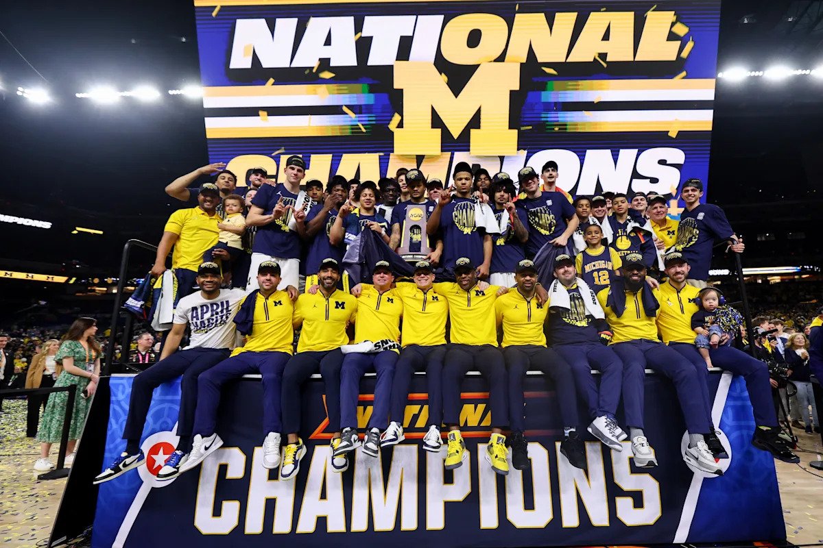 La victoria del título de Michigan otorga a los Diez Grandes campeones simultáneos en fútbol y baloncesto masculino y femenino por primera vez.