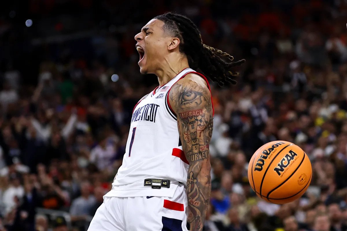 UConn vs Michigan: Cómo ver el partido del campeonato nacional masculino de la NCAA de esta noche en vivo sin cable