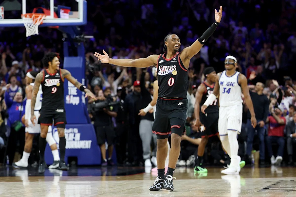 Los Sixers liderados por Tyrese Maxey superan al Magic en el torneo de entrada y se enfrentan a los Celtics en la primera ronda de los playoffs.