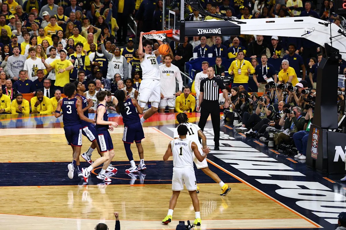 Michigan-UConn tiene un promedio de 18,3 millones de espectadores y es el campeonato de baloncesto masculino de la NCAA más visto en siete años.