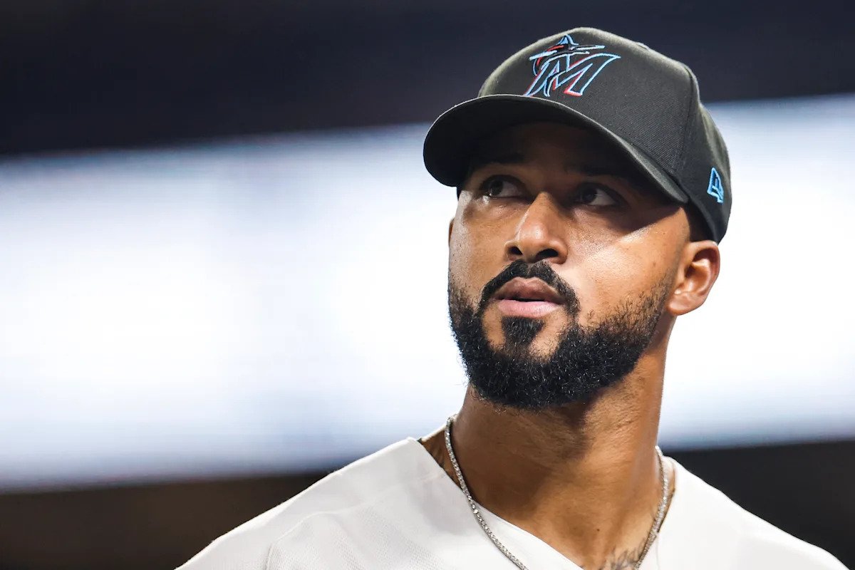 Sandy Alcántara cuestiona la decisión de los Marlins de poner fin a la apuesta por blanqueadas consecutivas en la novena entrada