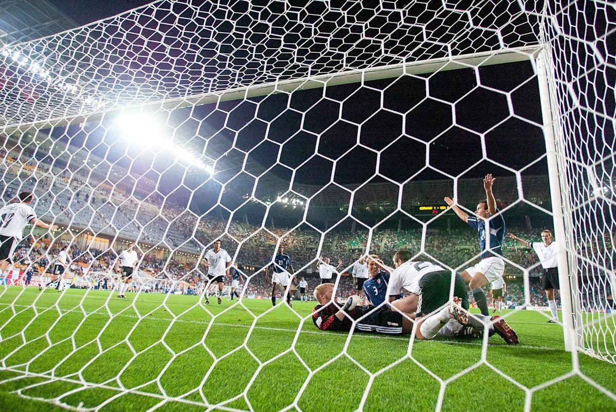 A 56 días de la Copa del Mundo: el balonmano inesperado que ayudó a poner fin a la racha del USMNT en 2002