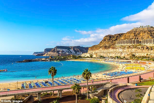 Un vuelo de vacaciones británico a Gran Canaria se desvía por “humo en la cabina”.