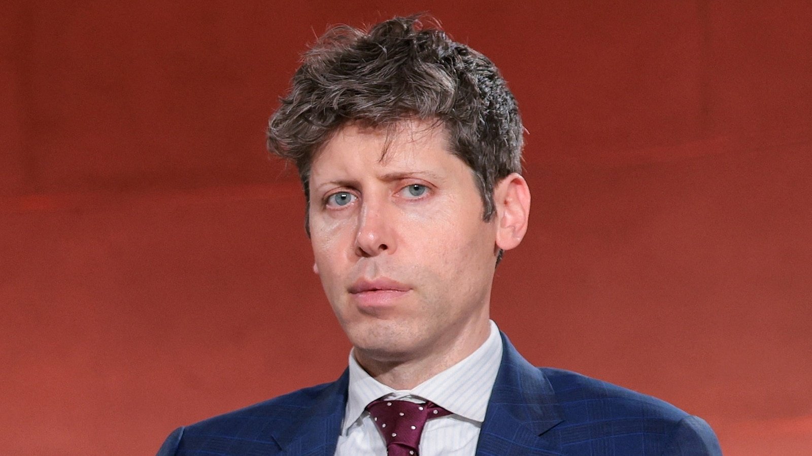 Según la empresa, un hombre supuestamente arrojó un cóctel Molotov en la casa del director ejecutivo de OpenAI, Sam Altman.