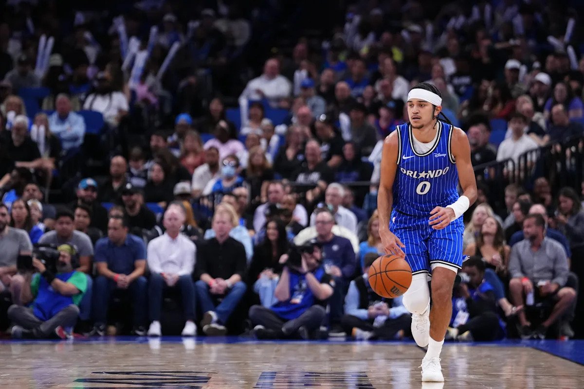 La NBA multó al Magic con 25.000 dólares por violar las reglas de notificación de lesiones después de que Anthony Black jugara tras su exclusión.