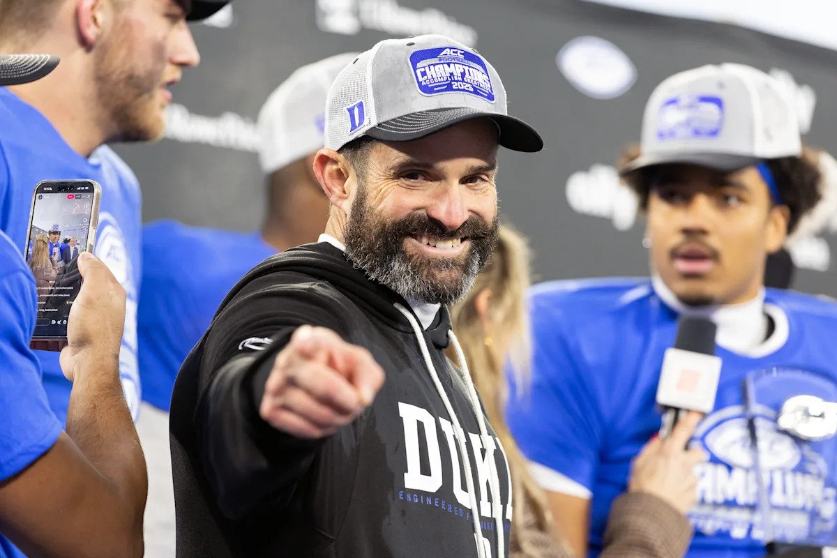 Duke, que ganó el título de la ACC, extendió a Manny Díaz hasta la temporada 2032