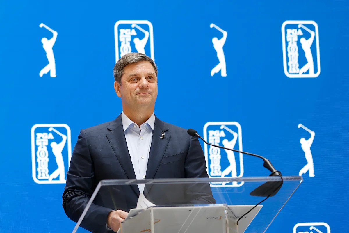 En medio de especulaciones sobre el futuro de LIV Golf, el director ejecutivo del PGA Tour, Brian Rolapp, abre nuevas vías para que los jugadores regresen