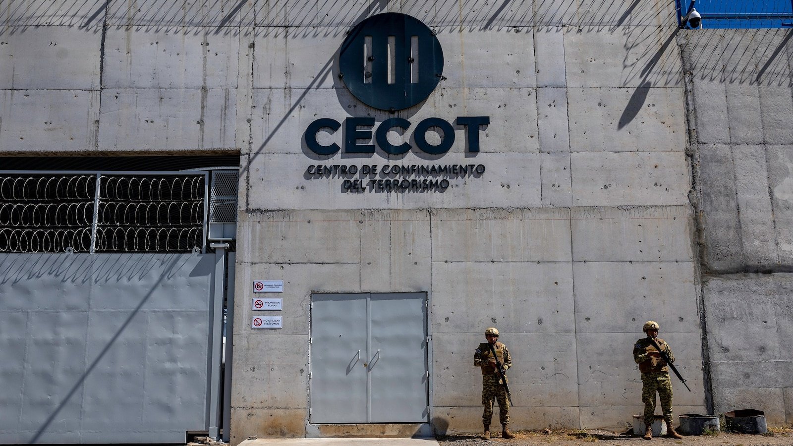 Corte de Apelaciones cierra investigación por desacato por deportación de venezolanos a prisión salvadoreña