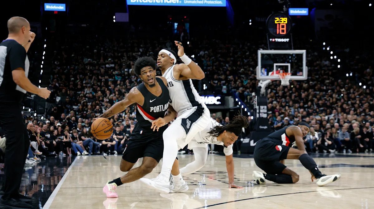 Dónde ver San Antonio Spurs vs.Portland Trail Blazers Juego 3 de los playoffs de la NBA: transmisión en vivo, hora de inicio, canal de televisión, probabilidades para el viernes 24 de abril