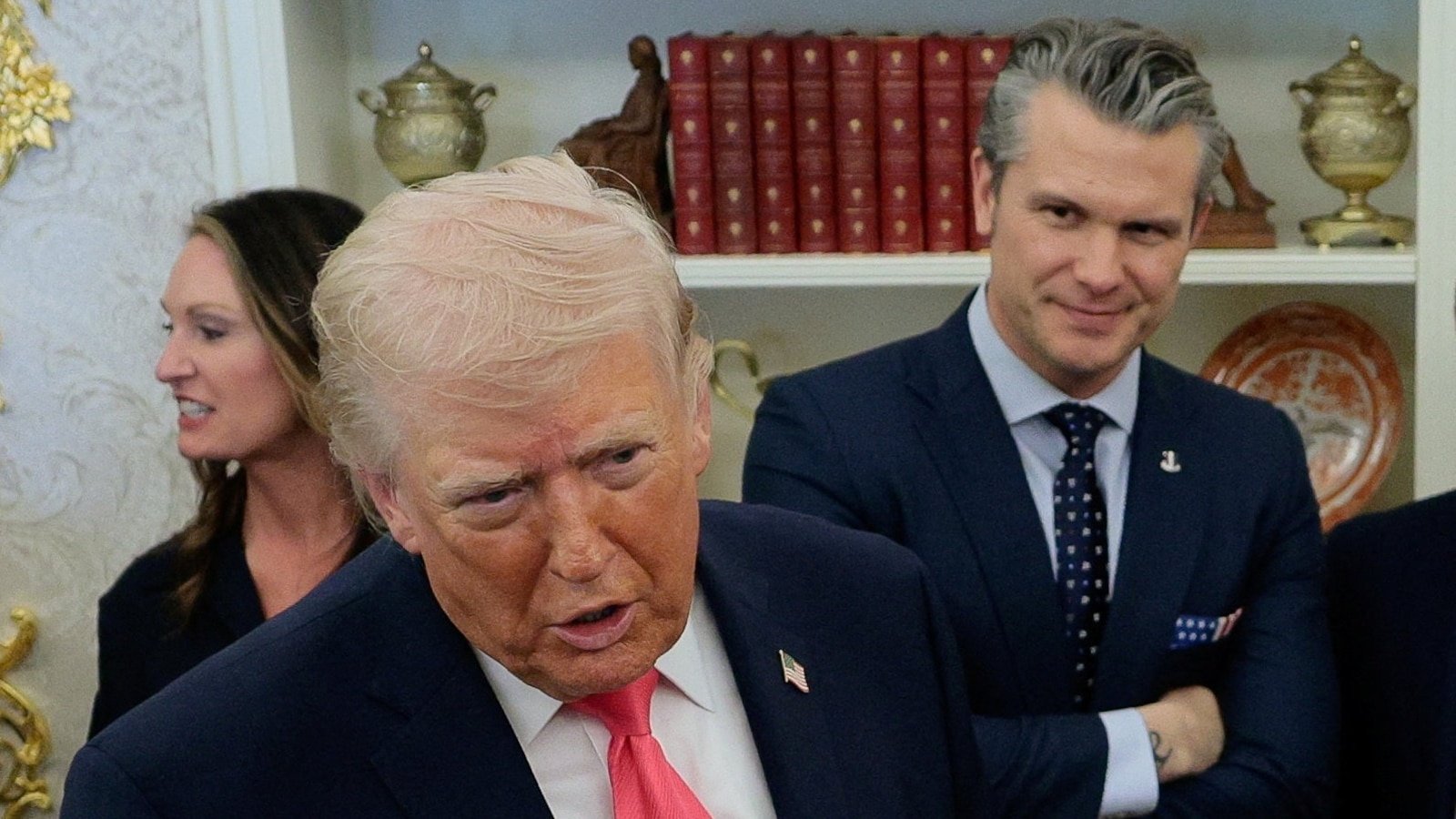“Sin defensa aérea”: Trump y Hegseth proclamaron el dominio estadounidense en Irán antes de que derribaran el avión
