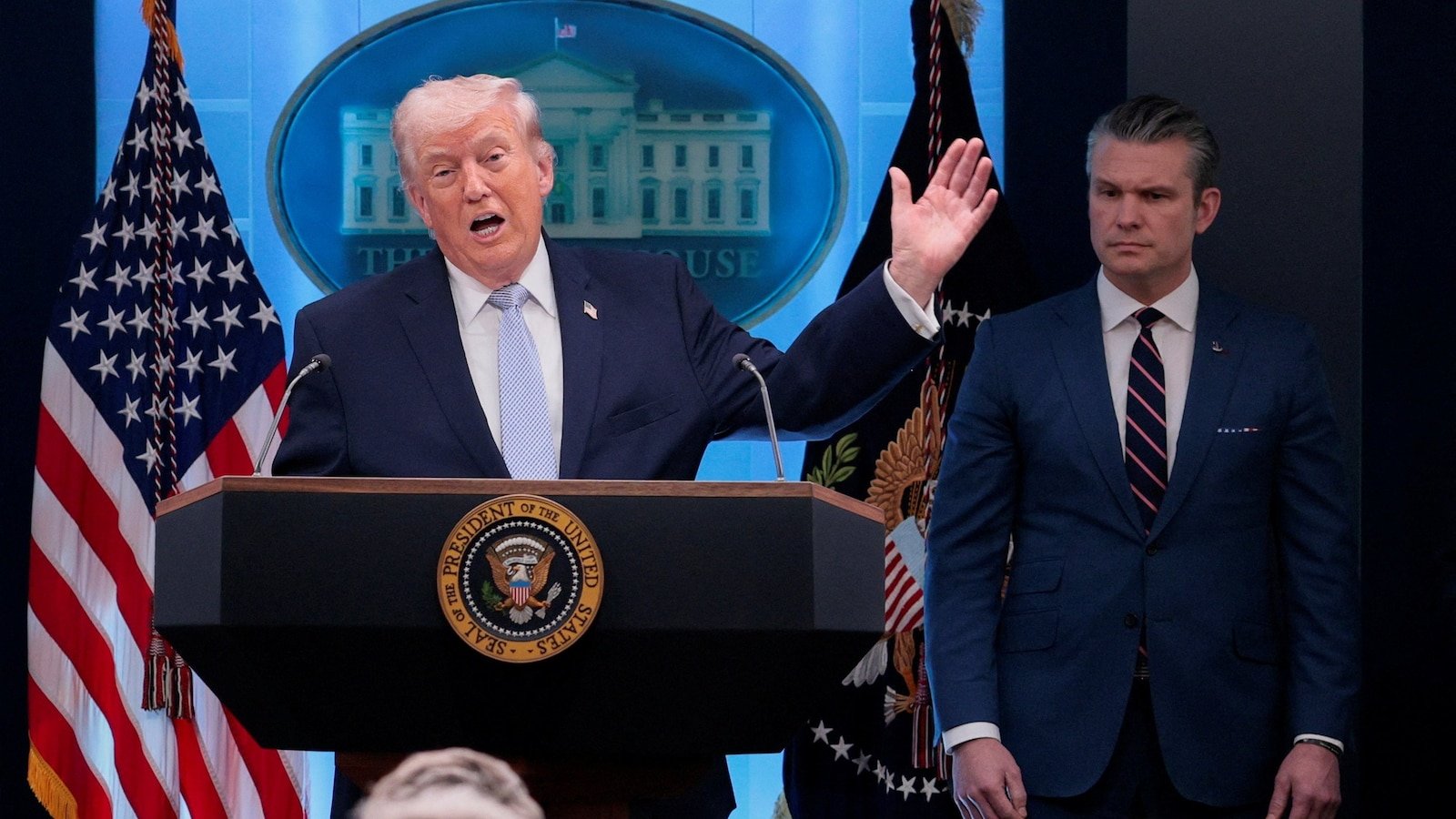 Trump sugiere que Estados Unidos e Irán podrían trabajar juntos para eliminar el “polvo nuclear”