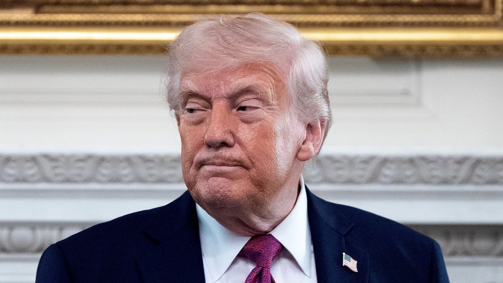 Trump ahora dice que el gobierno iraní está “gravemente fracturado” después de elogiar previamente a los nuevos líderes