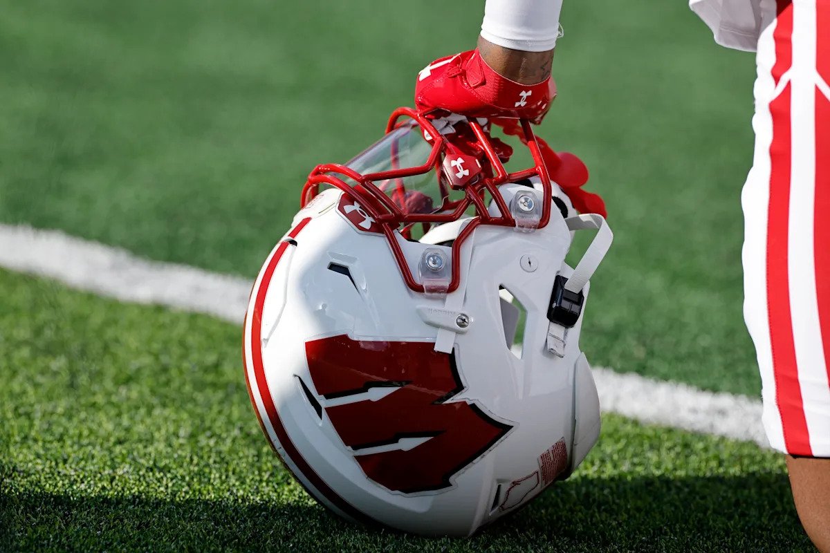 Muere el ex ala cerrada de Wisconsin Jack Pugh