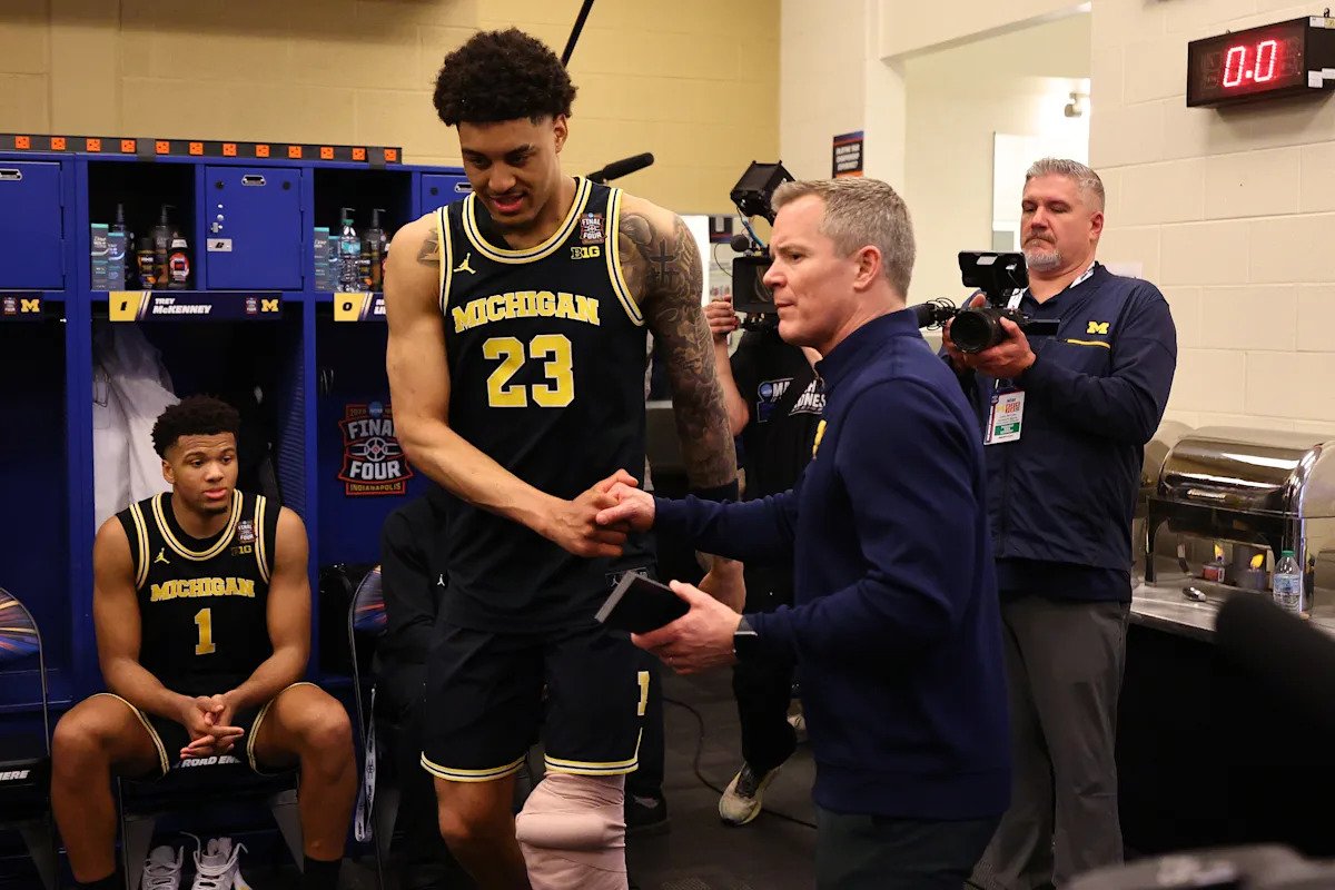 Yaxel Lendeborg de Michigan sobre el estado del juego por el título después de sufrir lesiones de tobillo y rodilla en la victoria de la Final Four: “Estoy jugando pase lo que pase”