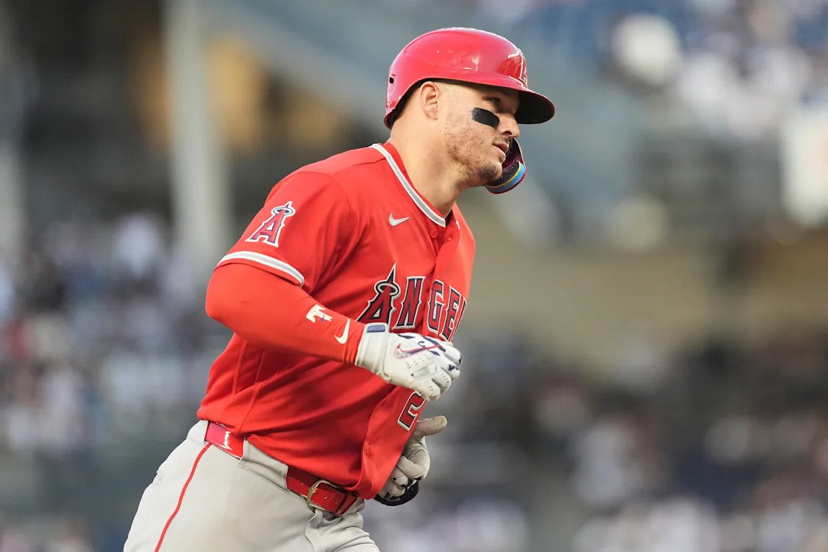 Mike Trout participa en la sexta secuencia de HR consecutiva de su carrera mientras los Angelinos superan a los Yankees